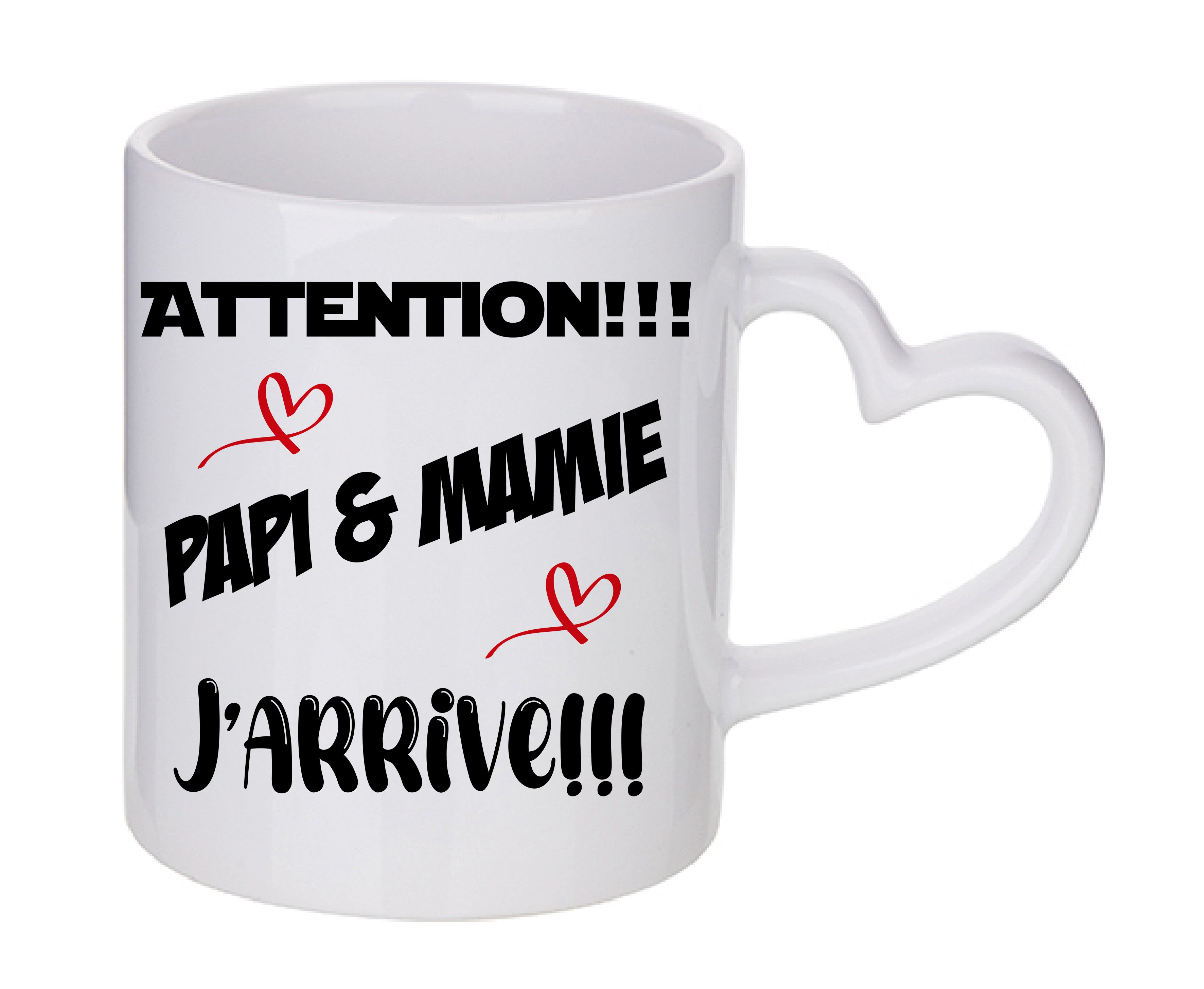 Mug coeur personnalisé Attention papi et mamie j'arrive