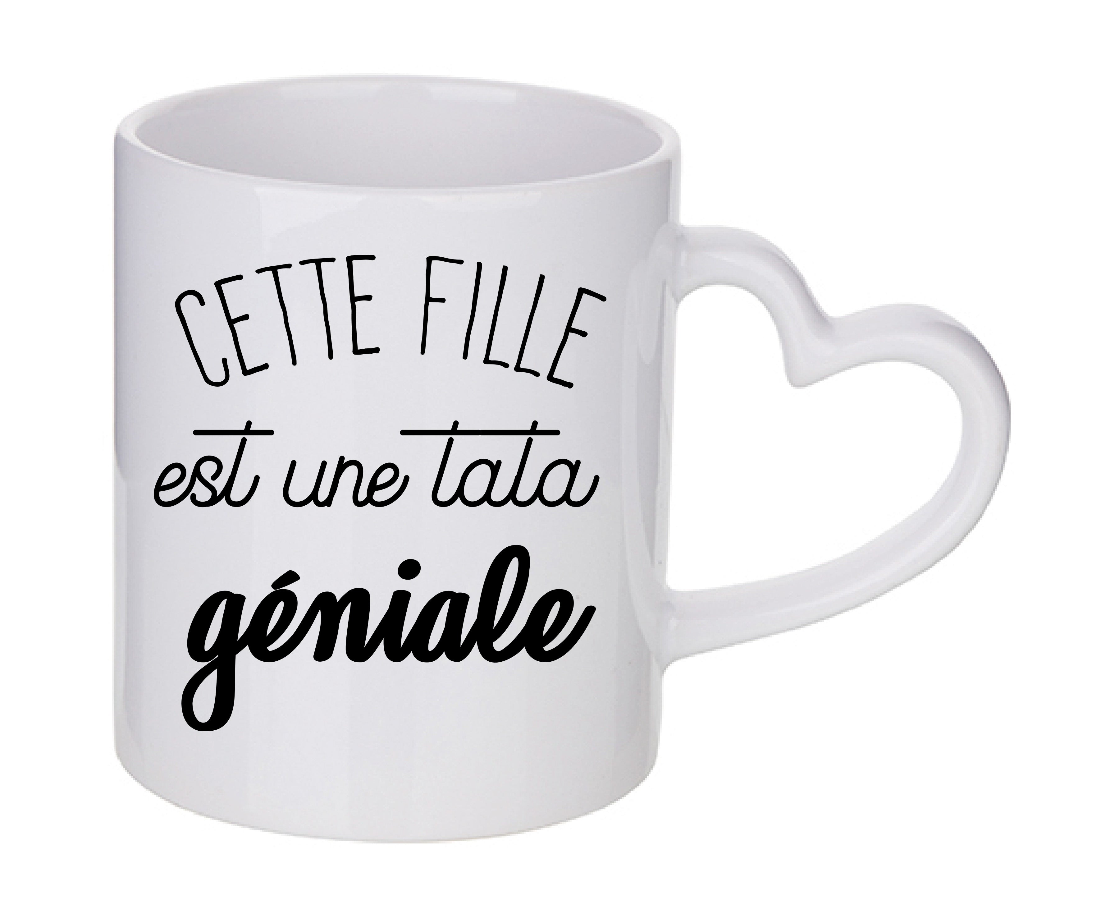 Mug coeur personnalisé Cette fille est une tata geniale