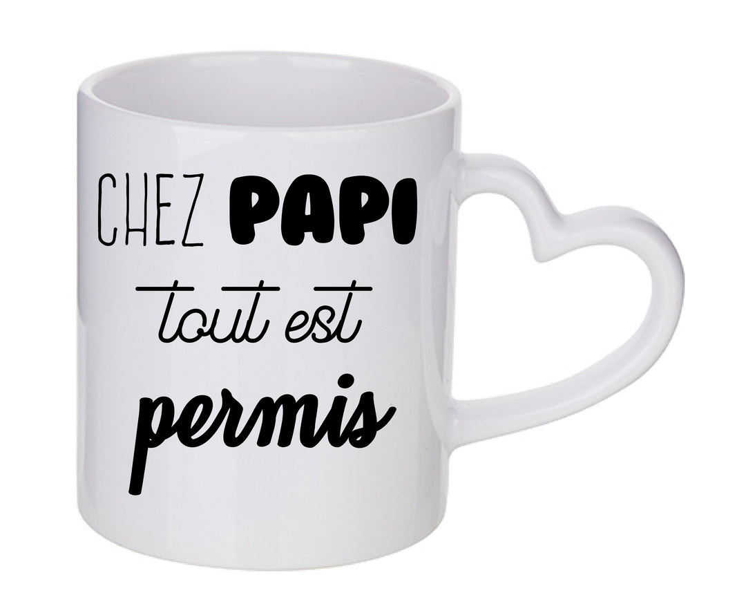 Mug coeur personnalisé Chez papi tout est permis