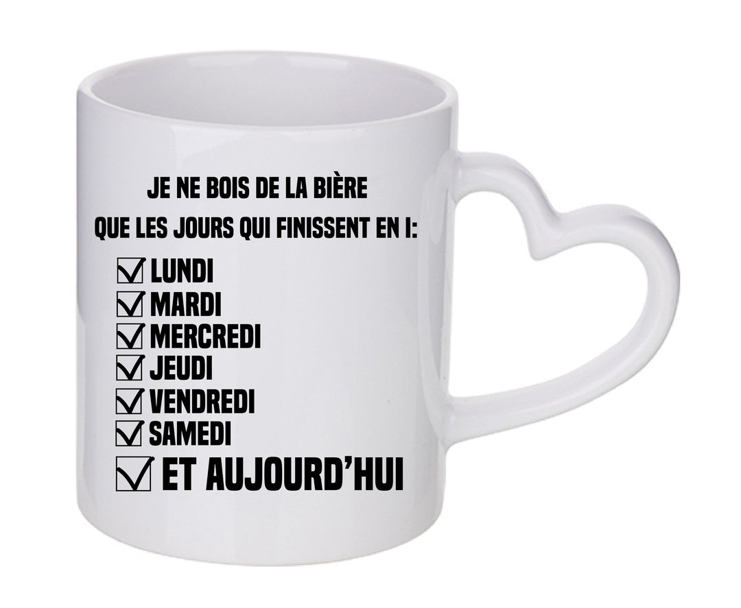 Mug coeur personnalisé Je ne bois de la bière que les jours