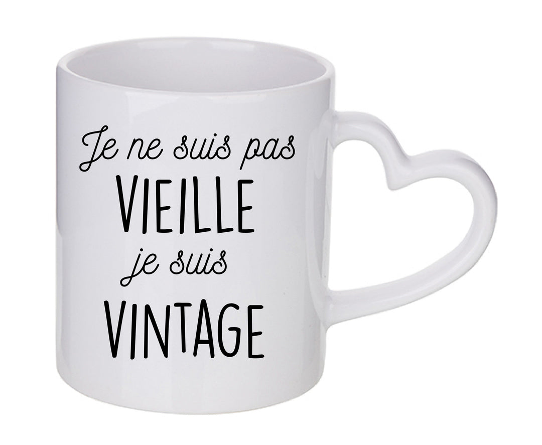 Mug coeur personnalisé Je ne suis pas vieille je suis vintage