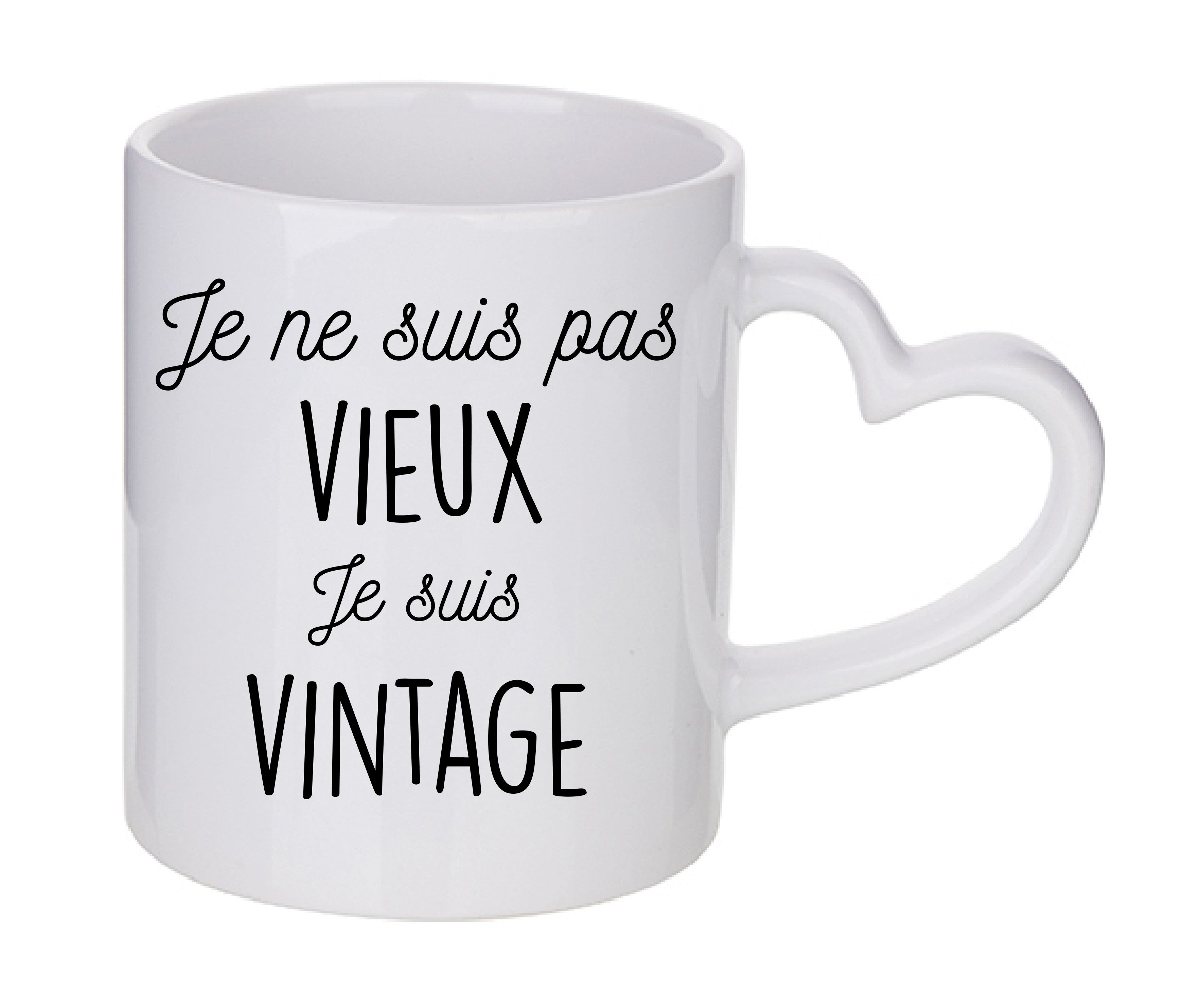 Mug coeur personnalisé Je ne suis pas vieux je suis vintage