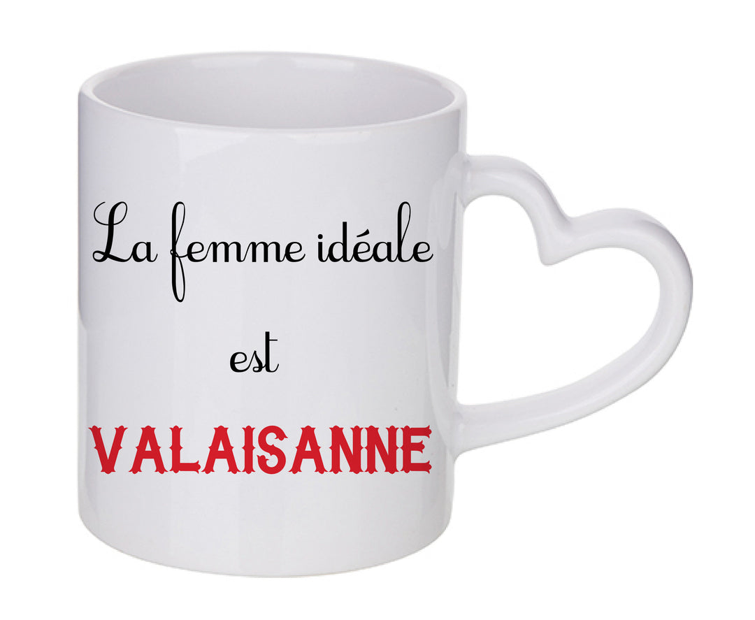 Mug coeur personnalisé La femme idéale est Valaisanne