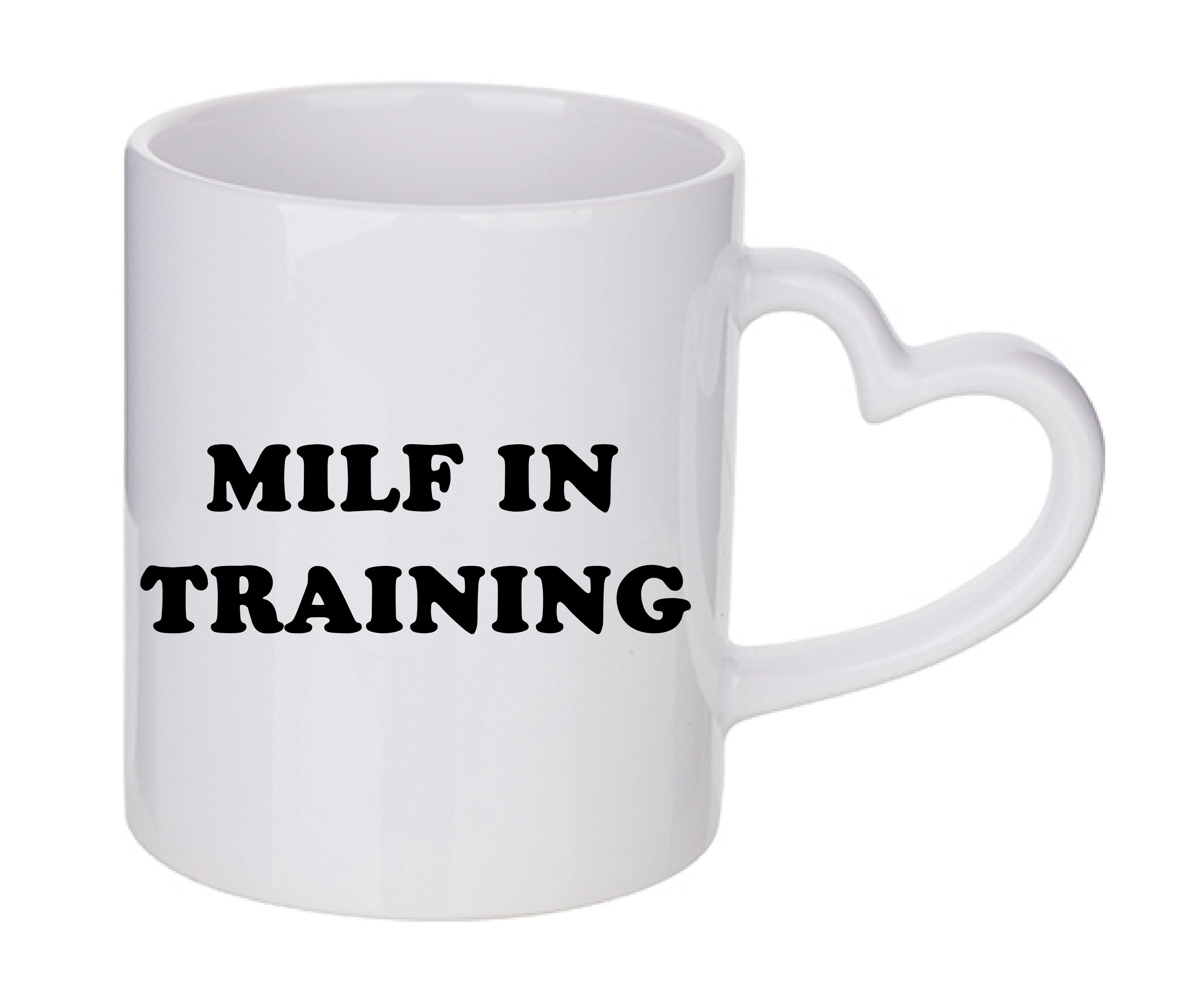 Mug coeur personnalisé Milf in training