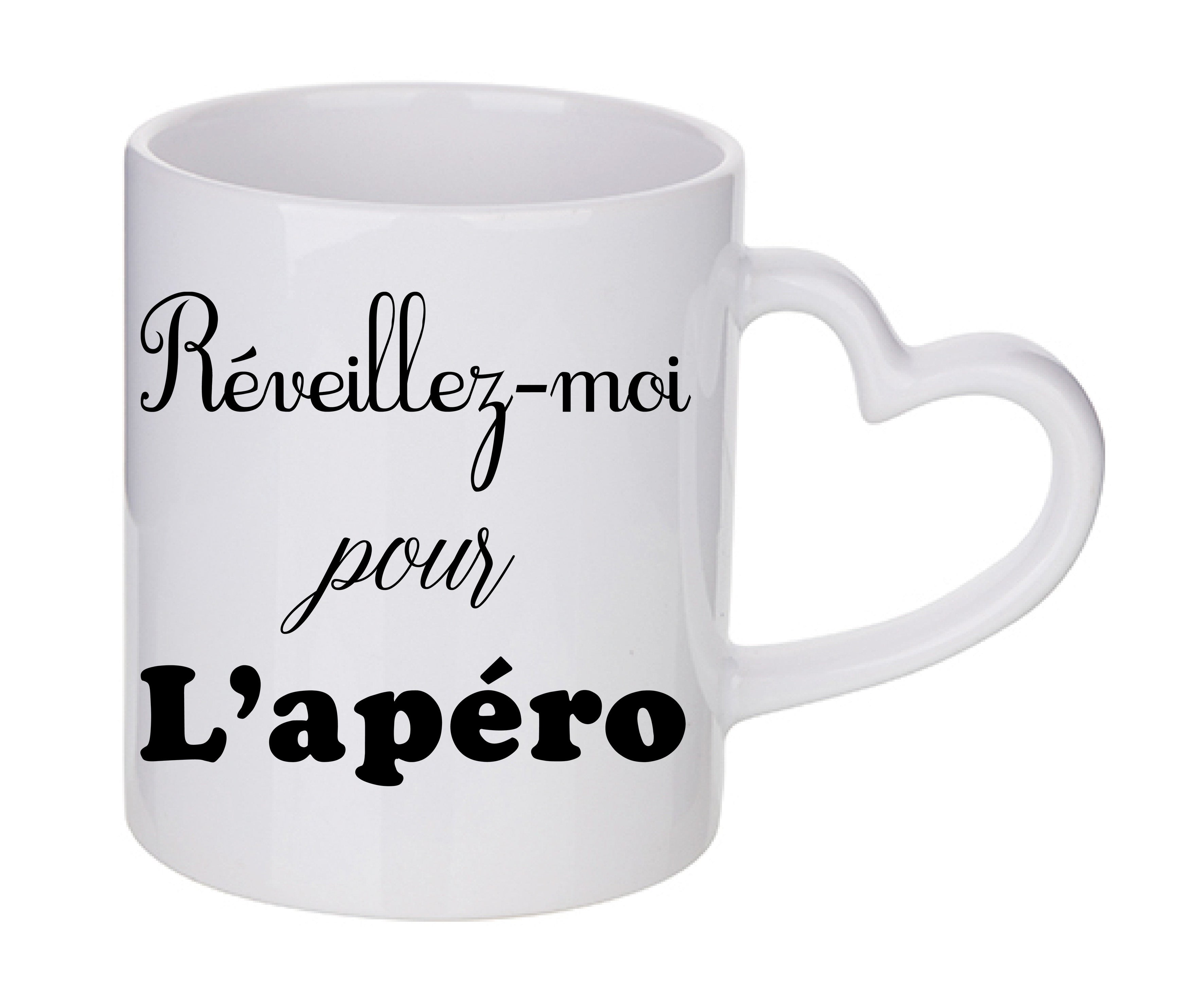 Mug coeur personnalisé Reveillez-moi pour l'apéro