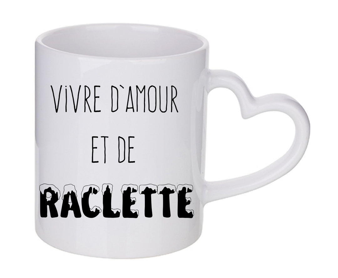 Mug coeur personnalisé Vivre d'amour et de raclette