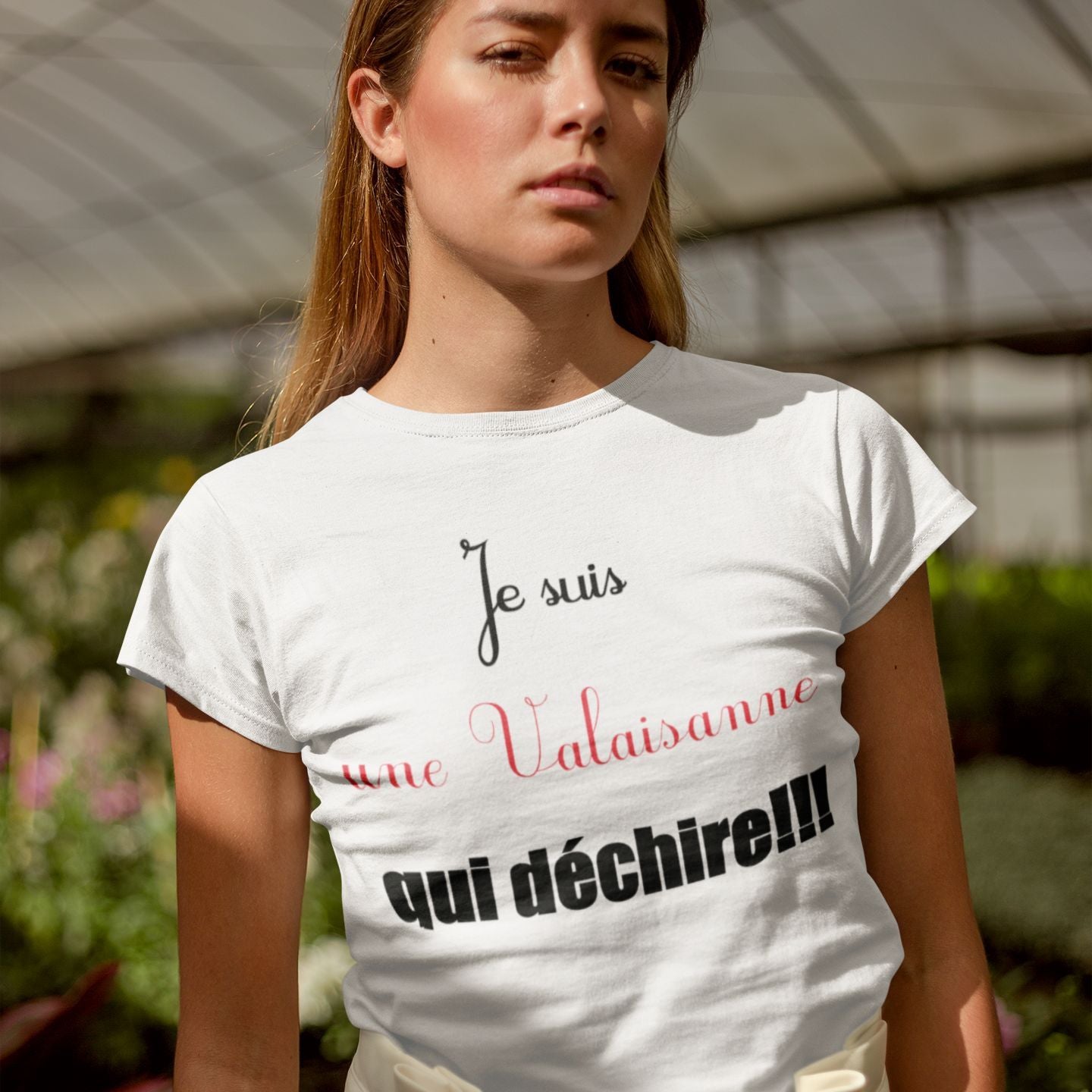 t shirt femme Je suis une valaisanne qui dechire blanc