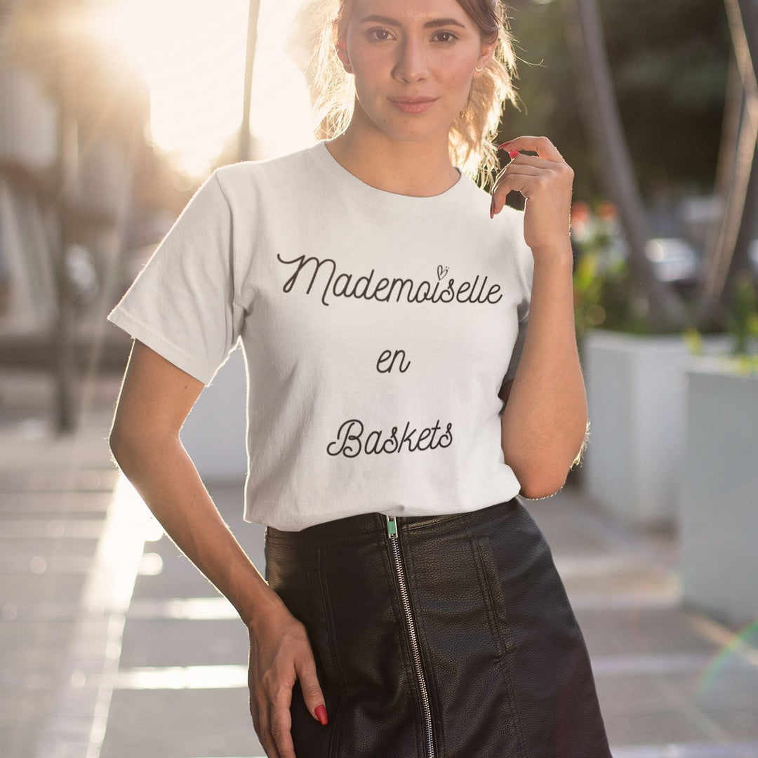 T-shirt femme Mademoiselle en baskets - L'atelier Suisse
